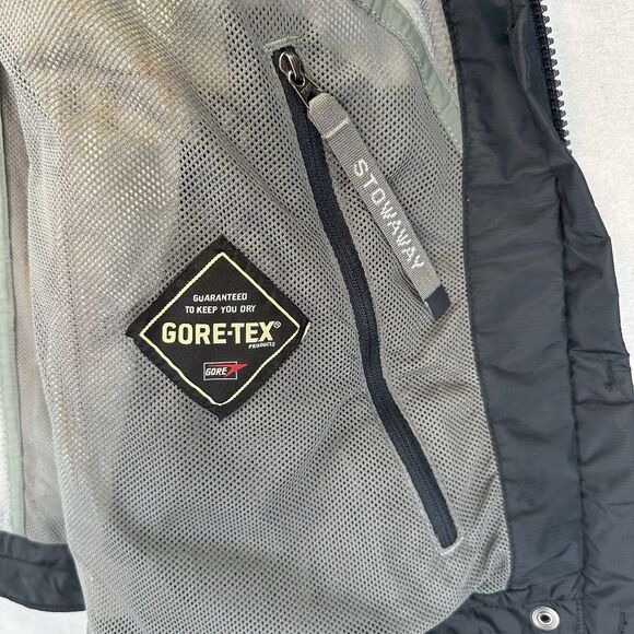 LL Bean Stowaway Gore-Tex Rain Jacket Womens Small Black Hooded Zip Up Hiking - Picture 3 of 16